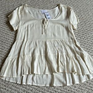 Tilly's ivy and main tee shirt w ruffle bottom cream womens sz m NWT